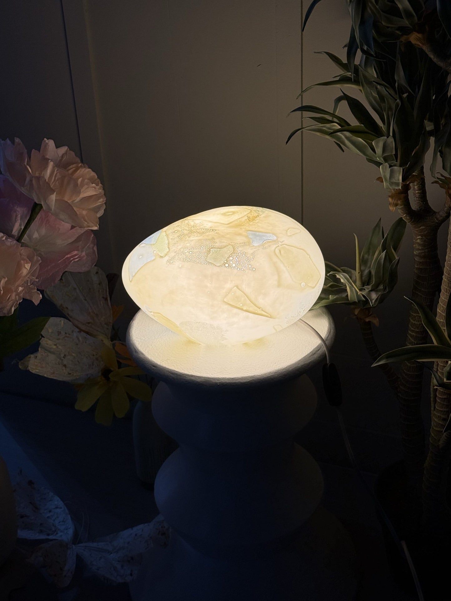 Handblown Colour Changing Glass Lamp - Pebble