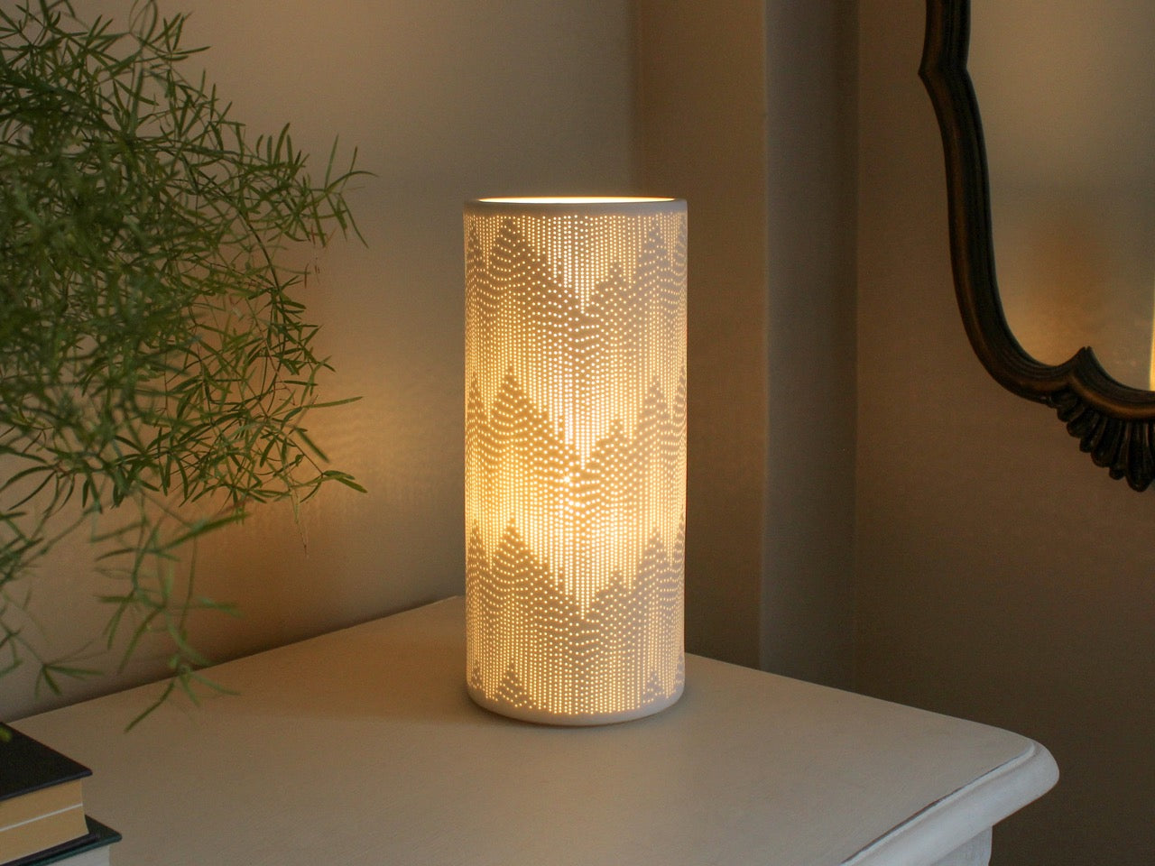Handmade Tassels Porcelain Column Lamp