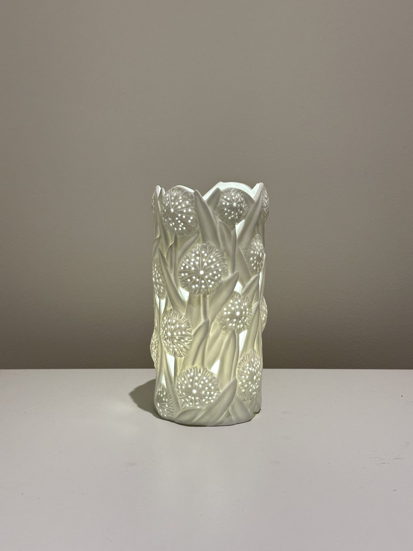 Dandelion 3D Textured Ceramic Touch Lamp – Rechargeable & Dimmable